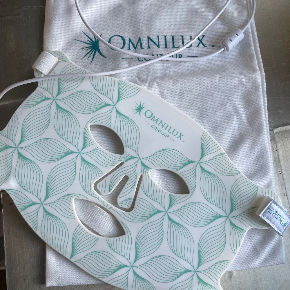 Omnilux Contour Face Medical Grade LED Anti-Aging Mask Infrared